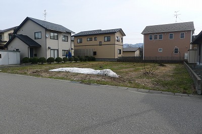 胎内市あかね町　売地！